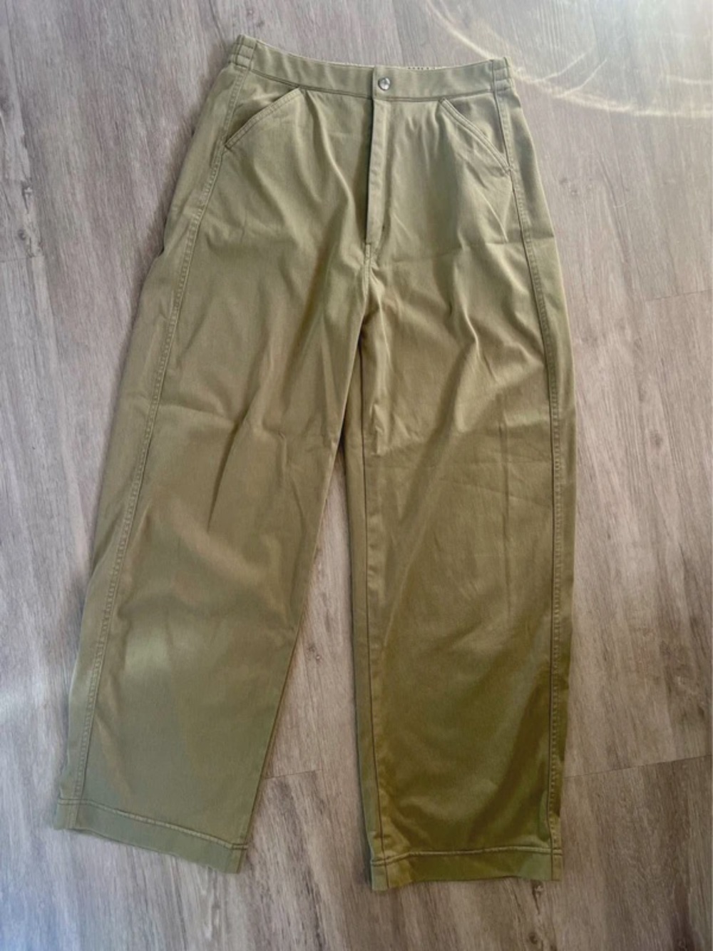 Uniqlo Olive Straight-Leg Women's Pants